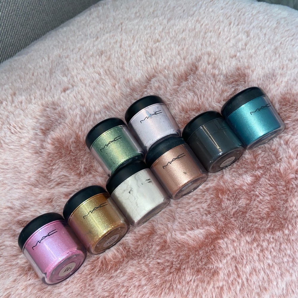 MAC cosmetics large pigments (DISCONTINUED)